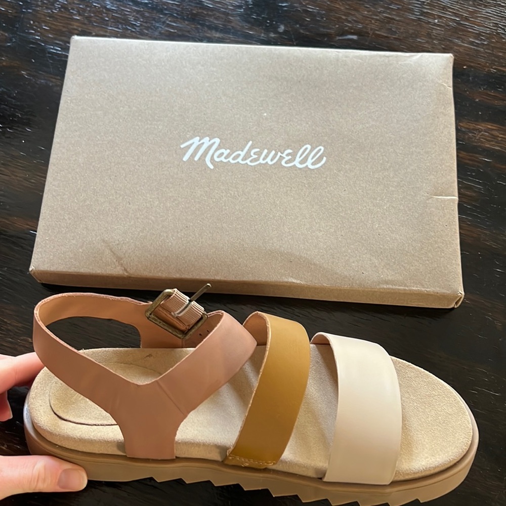 Brand new sandals from Madewell. Adjustable strap, very comfortable!